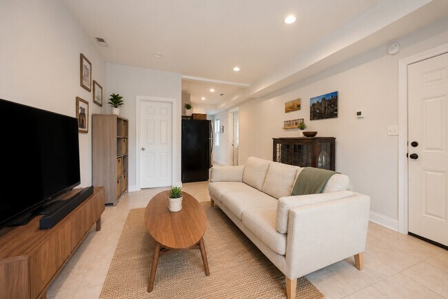 Photo - 1234 W Huron St Unit 1
