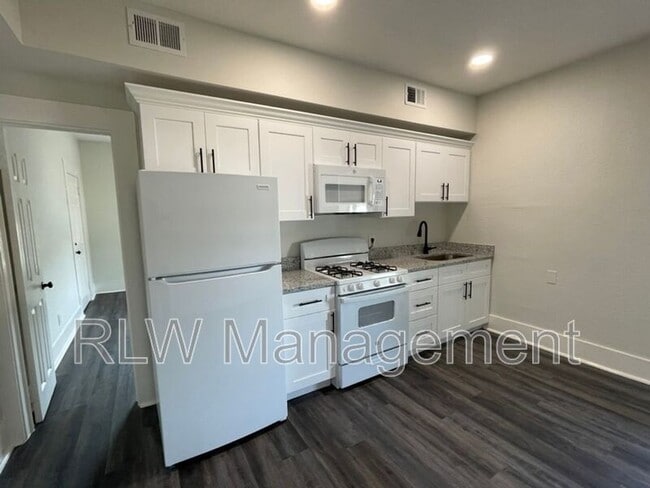 Photo - 11 N Central Ave Unidad 203