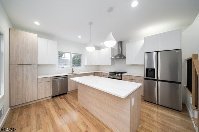 Photo - 107 N Fullerton Ave