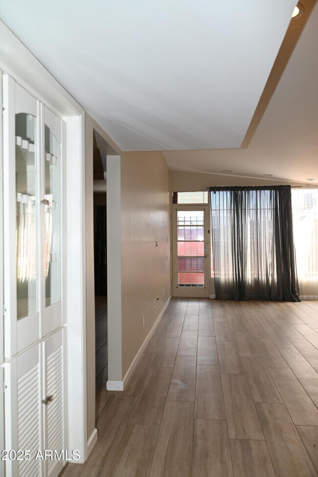 Photo - 3066 N 32nd St Unidad 373