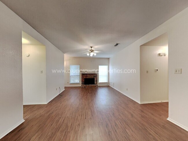 Photo - 10317 Lone Pine Ln