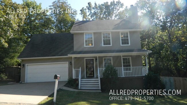 Building Photo - Spacious 4 Bed, 2.5 Bath Home in Prime Fayetteville Location With Lawn Care Included!