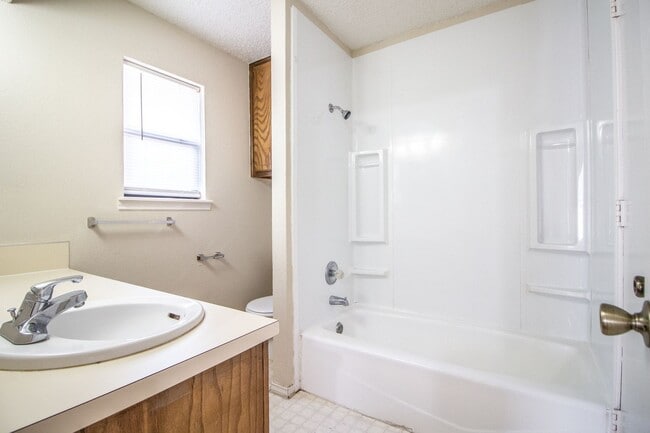 Photo - 15 Wagnon Dr Unit A