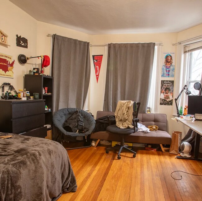 Photo - 61 Thatcher St