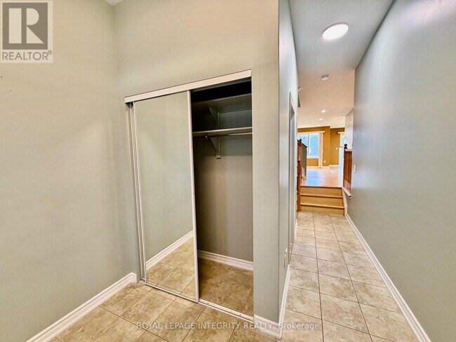 Photo - 313 Glenbrae Ave