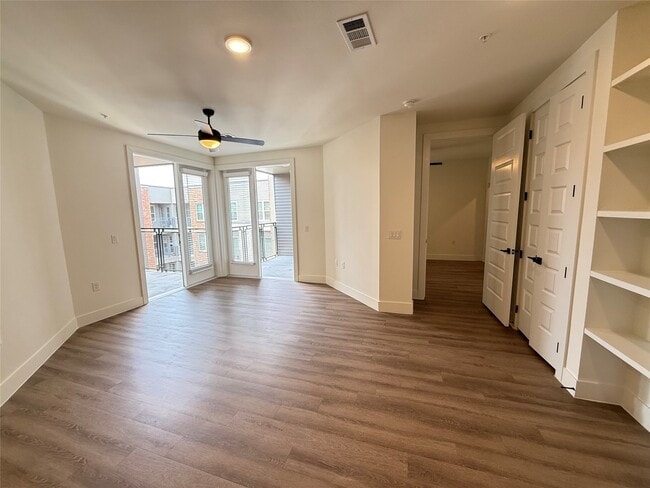 Photo - 2520 Washington Ave