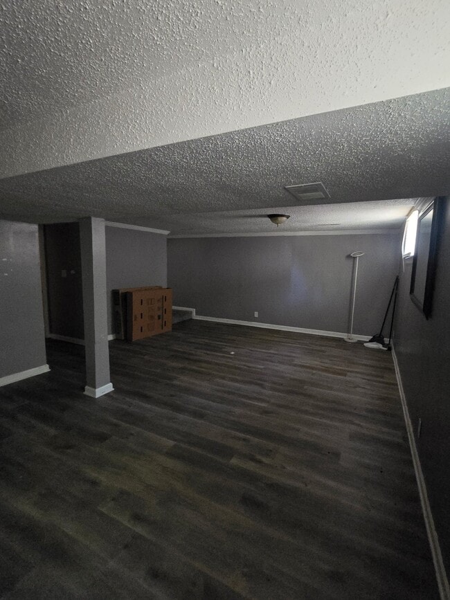 Photo - 9809 Wallace Ave