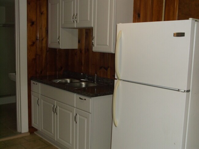 Photo - 98 Campbell Ave Unidad #4