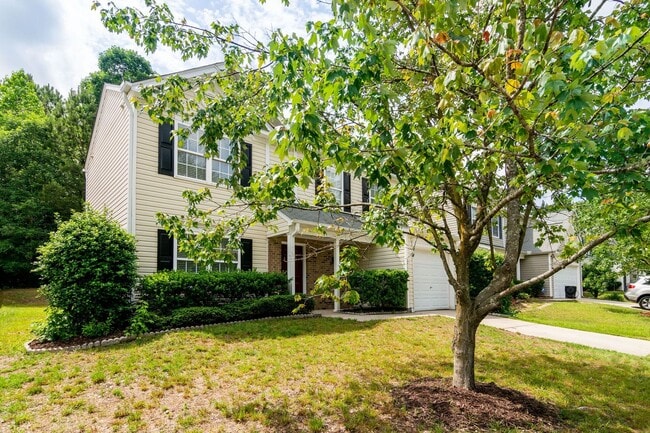 Photo - Great 3 Bedroom Home with Large Yard and 1 Car Garage! Raleigh-Available July 15th!