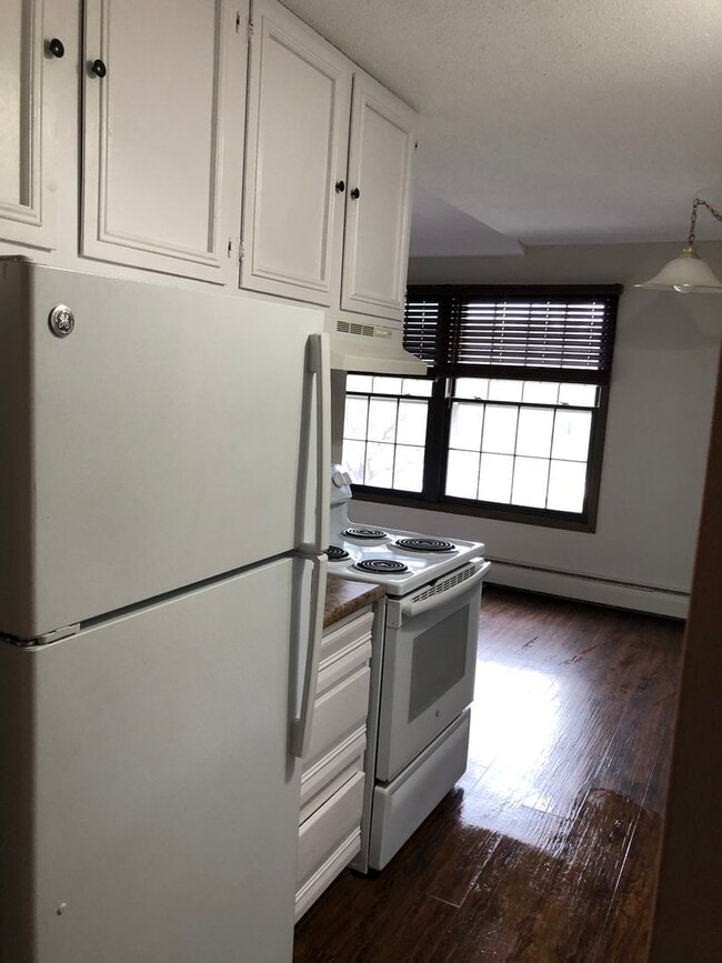 Photo - Spacious 2 bedroom in Hopkins! Unit 825-7