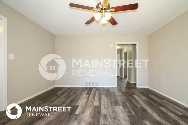 Photo - 10905 N Brauer Ave