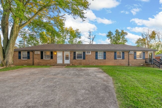 Building Photo - 110 Tandy Dr Unit A