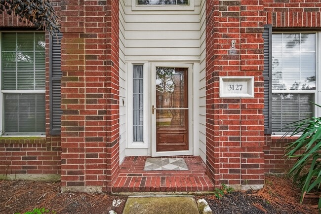 Photo - 3127 Edgewood Dr