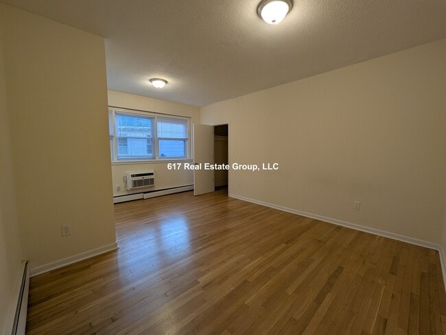 Photo - 2018 Commonwealth Ave Unit 33