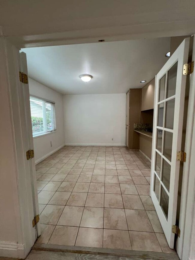 Photo - 9541 Debra Ave