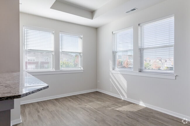 2BR, 2BA - Dining