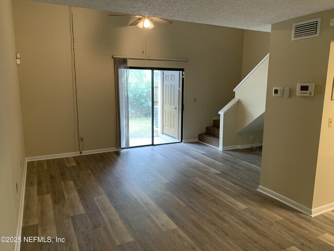 Photo - 5473 Pinehaven Ct