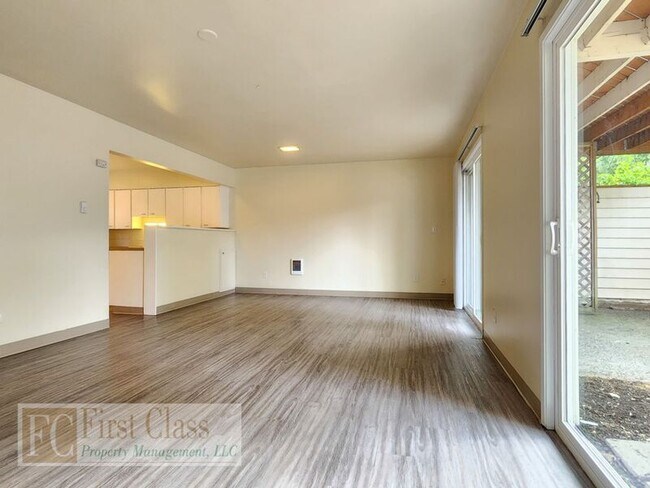 Photo - 8500 SW Canyon Dr Unit 4