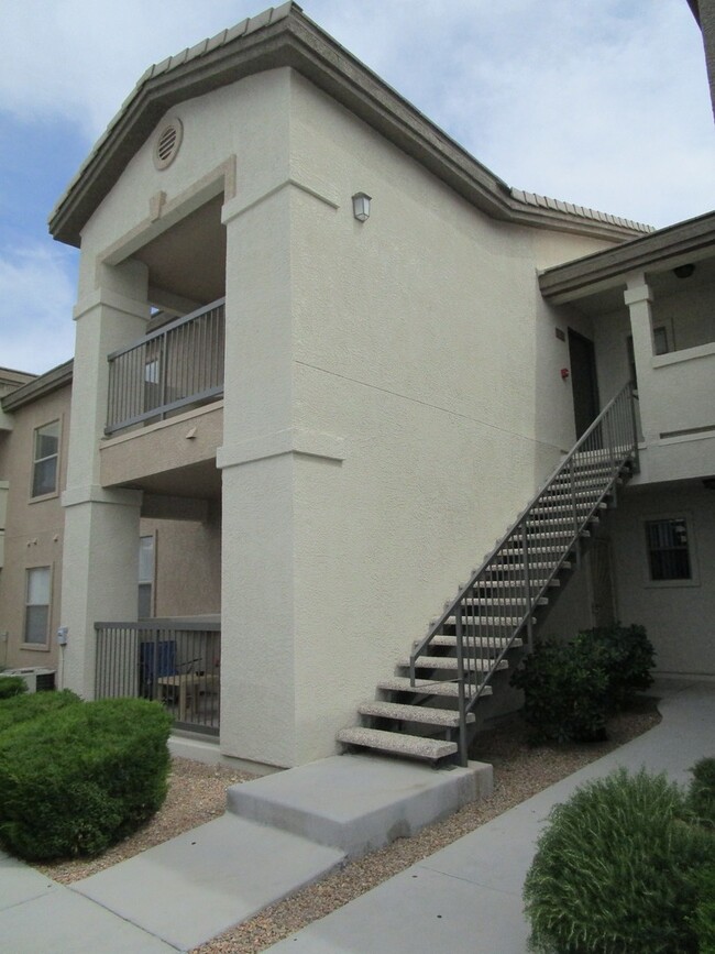 Badura #2099 - Badura #2099 Apartment Unit 2099