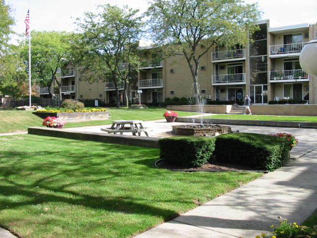 Building Photo - 4909 Crooks Rd Unit C2