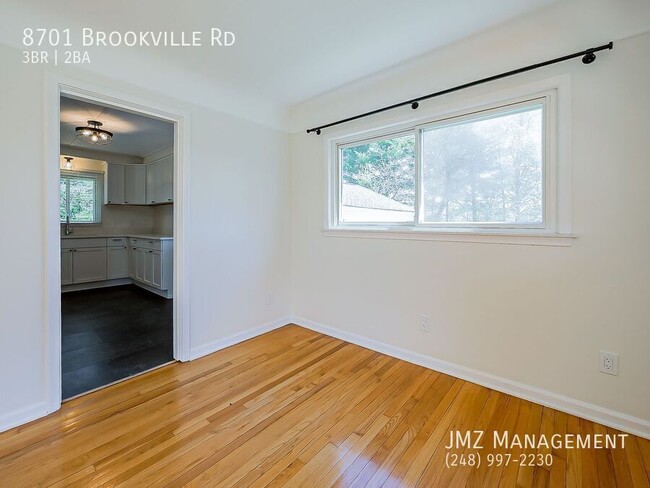 Photo - 8701 Brookville Rd