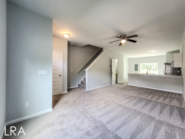 Photo - 185 Buckhorn Ave