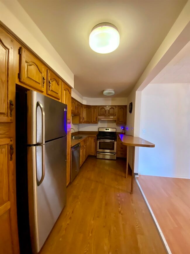 Photo - 16 Perrine Ave