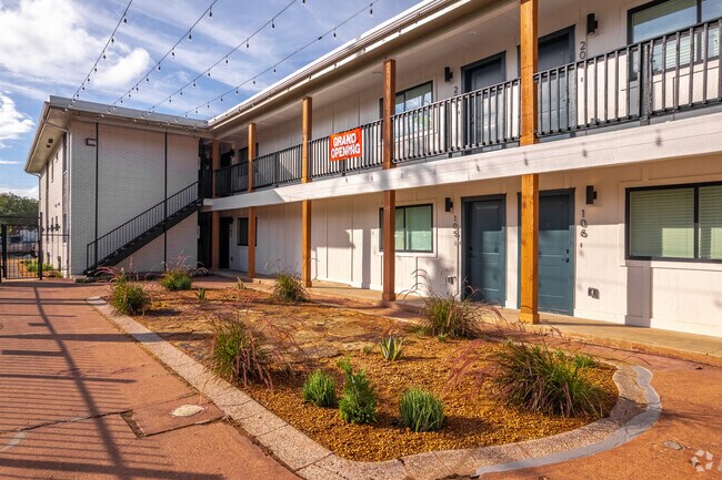 Photo - Gaston Corners