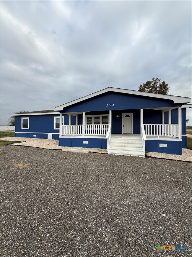 Building Photo - 254 Maverick Ln