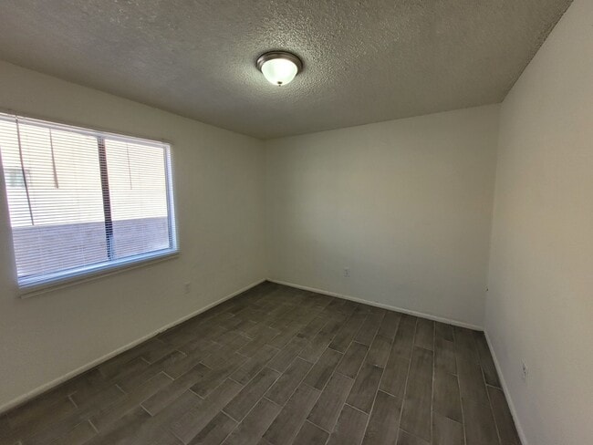Photo - 2630 S Virginia Dr Unit 2630