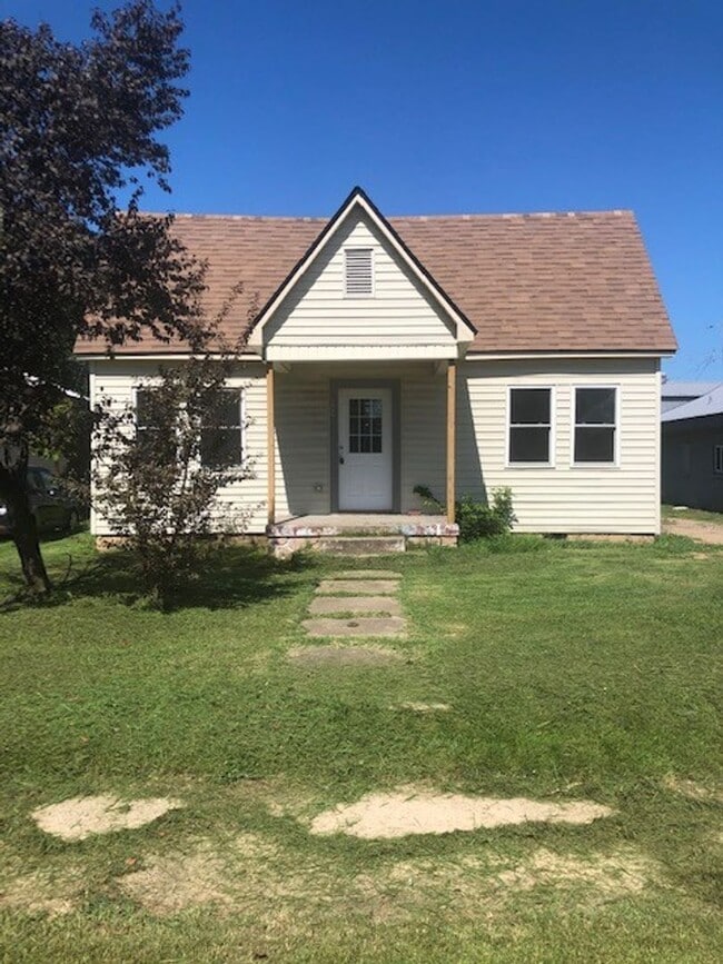919 N.34TH ST. - 919 N.34TH ST. House