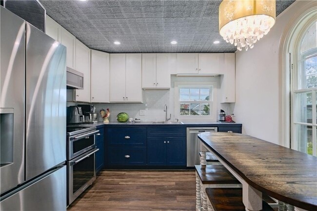 15 Ayrault St Unit 2