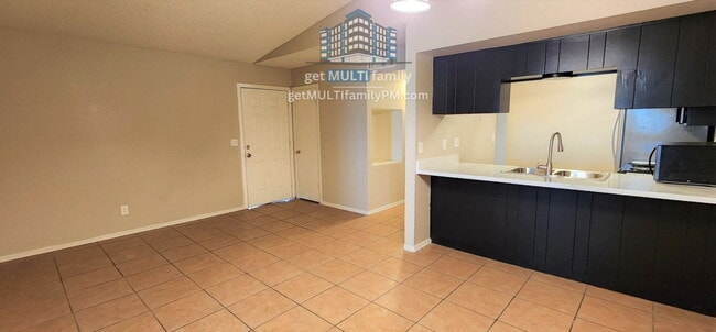 Photo - 1903 N Spring Unit 202