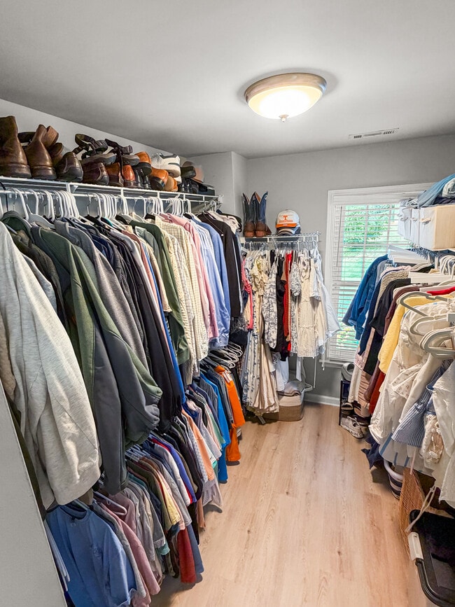 Photo - 1106 Glenrose Dr SE