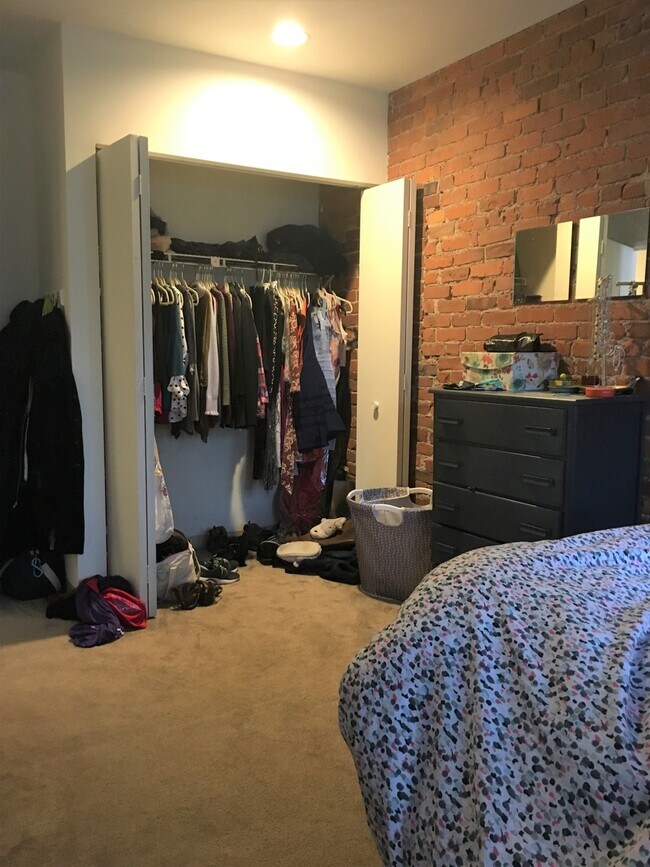 Photo - 78 Gainsborough St Unidad 401E