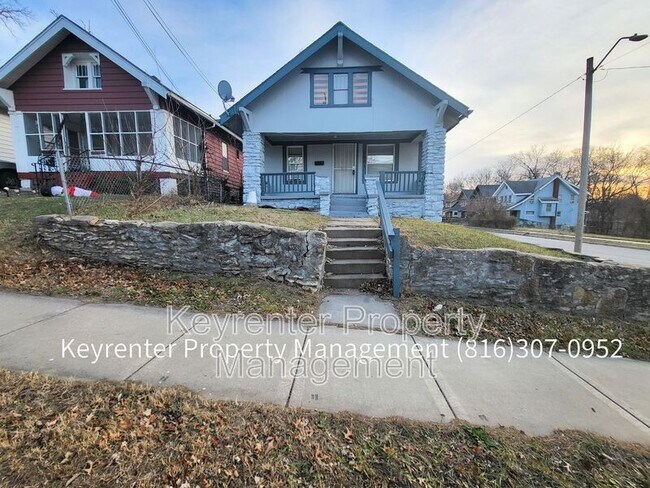 Building Photo - 1601 E 43rd St