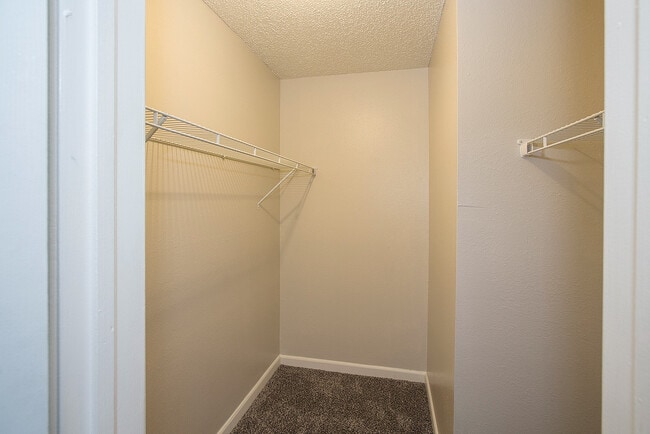 Lincoln Springs Apartments