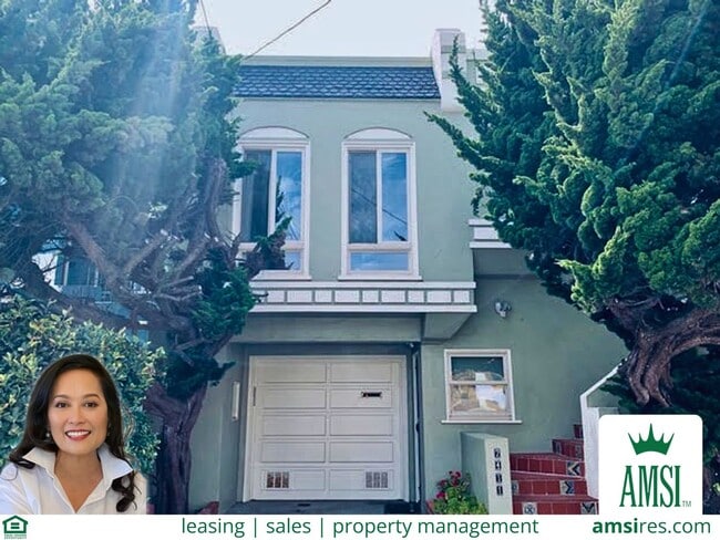 Building Photo - Whimsical 2BR/1BA, Outer Parkside Gem and Dog Friendly! FURNISHED Flexible Lease Term