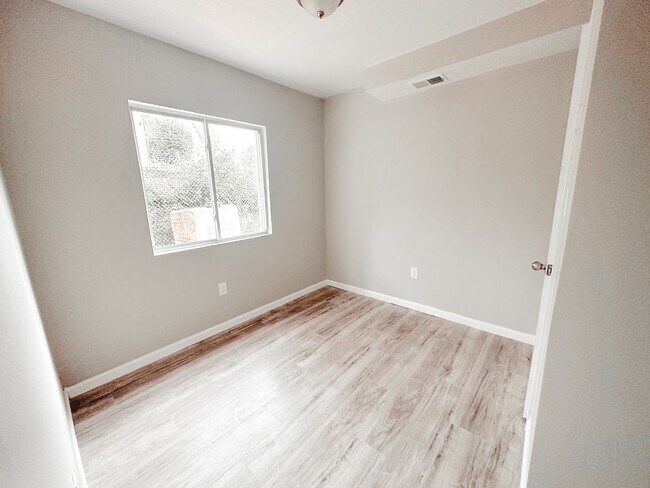 Photo - 2165 M.L.K. Jr Dr SW Unit 1