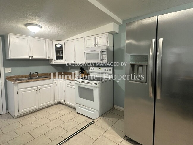 Photo - 1228 Neva St