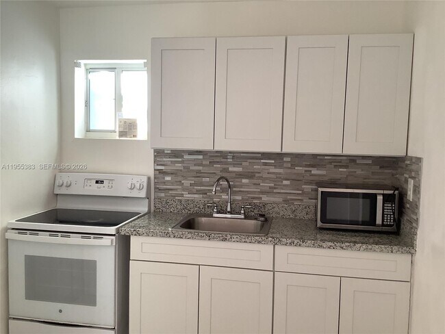 Photo - 3620 SW 13th Terrace Unidad 3