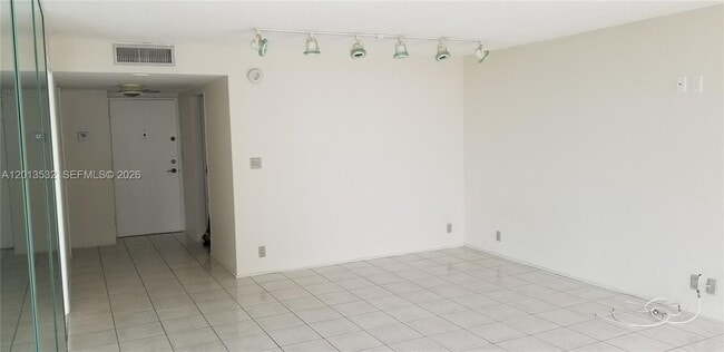Photo - 1901 Brickell Ave Unit B906