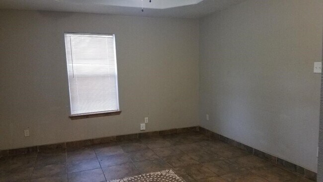 Photo - 8030 Darlington Dr