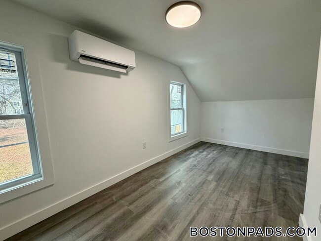 Photo - 197 S Main St Unidad 4