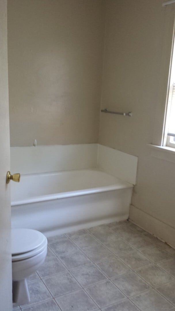 Building Photo - -1214 Unit 1214 1/2