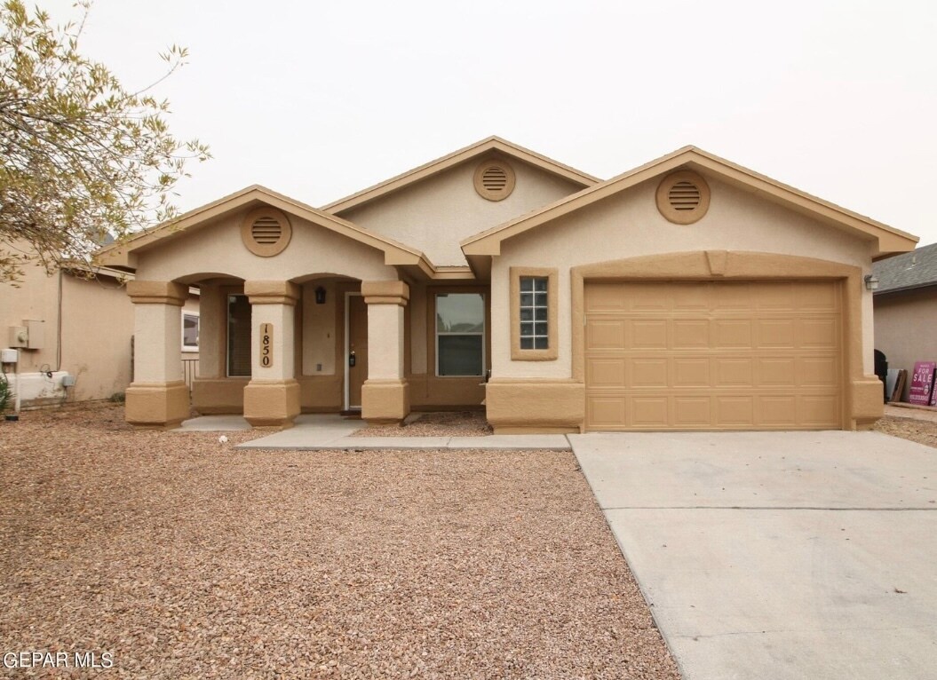 Photo - 1850 Shreya St