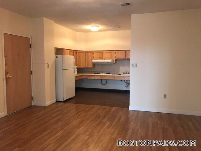 Photo - 81 Essex St Unidad 62