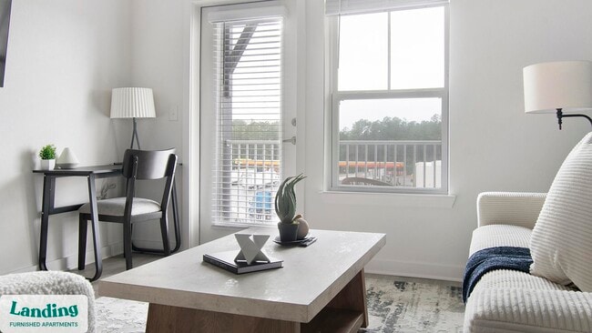 Photo - 12525 Tibbets Ln Unidad 3104