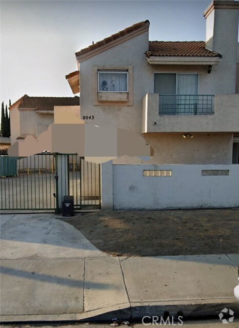 Building Photo - 8043 Rosecrans Ave Rental