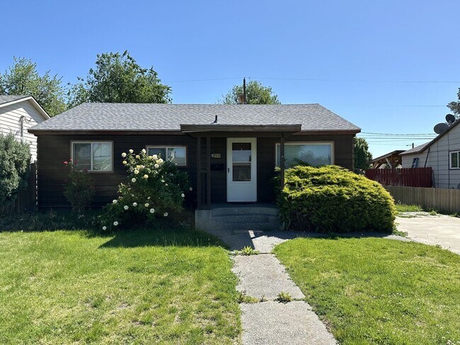 Building Photo - Great Richland location!